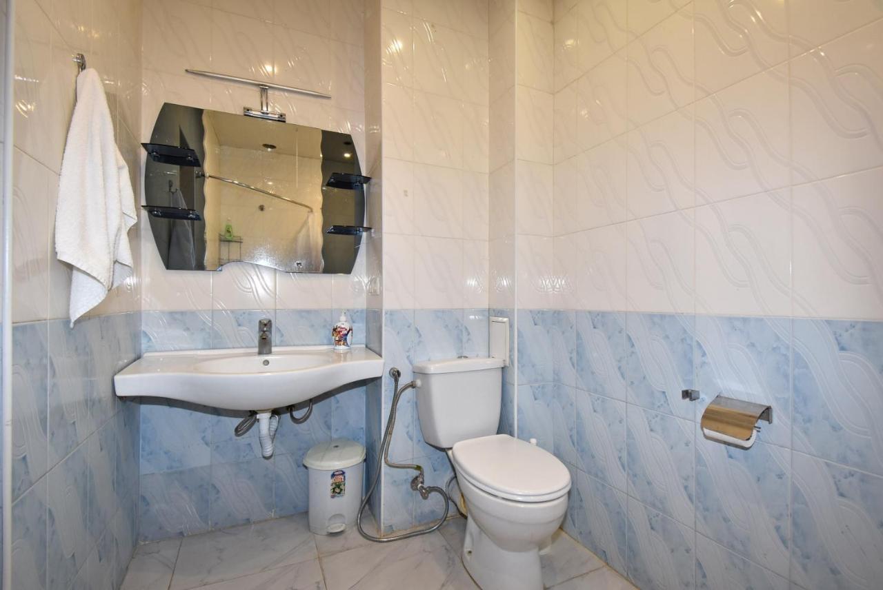 Armenak Apartment 5-Комнатная Yerevan Bagian luar foto